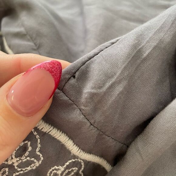 Sundance Embroidered Aura Gray Short Sleeve Dress Boho Sequins Size Large Petite - Picture 3 of 5